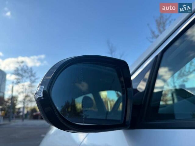 Белый Киа Niro, объемом двигателя 1.58 л и пробегом 97 тыс. км за 18990 $, фото 7 на Automoto.ua