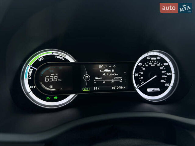 Белый Киа Niro, объемом двигателя 1.6 л и пробегом 160 тыс. км за 15400 $, фото 39 на Automoto.ua