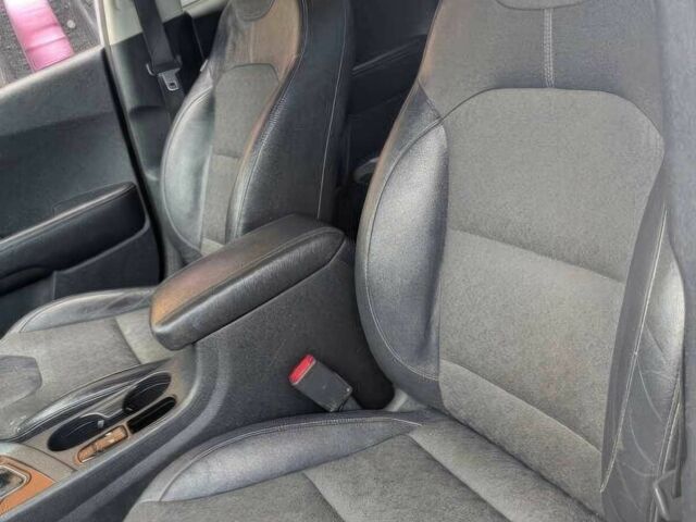 Белый Киа Niro, объемом двигателя 1.6 л и пробегом 64 тыс. км за 10300 $, фото 8 на Automoto.ua