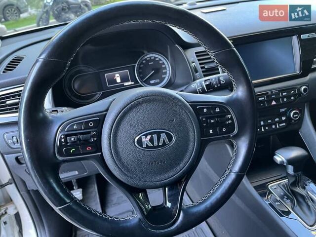 Белый Киа Niro, объемом двигателя 1.58 л и пробегом 147 тыс. км за 20000 $, фото 28 на Automoto.ua