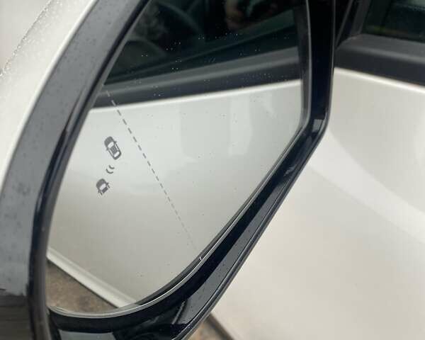 Білий Кіа Niro, об'ємом двигуна 1.58 л та пробігом 147 тис. км за 17400 $, фото 30 на Automoto.ua