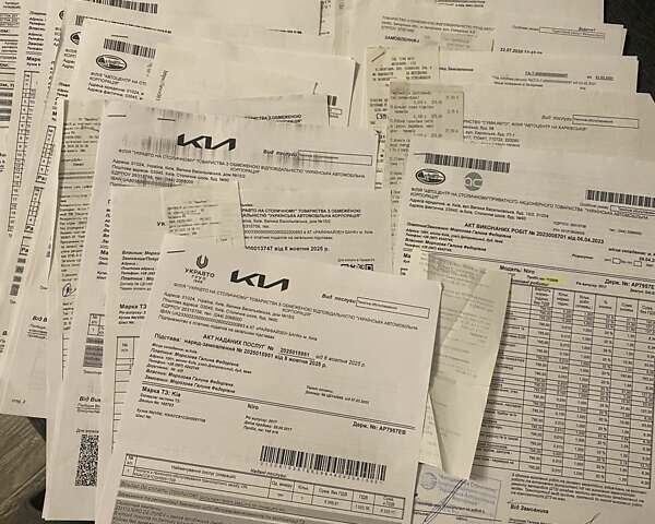 Білий Кіа Niro, об'ємом двигуна 1.58 л та пробігом 147 тис. км за 17400 $, фото 37 на Automoto.ua