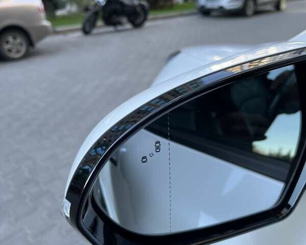 Белый Киа Niro, объемом двигателя 1.58 л и пробегом 147 тыс. км за 20000 $, фото 2 на Automoto.ua