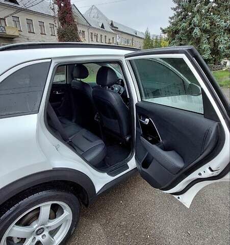 Білий Кіа Niro, об'ємом двигуна 1.58 л та пробігом 182 тис. км за 19200 $, фото 15 на Automoto.ua