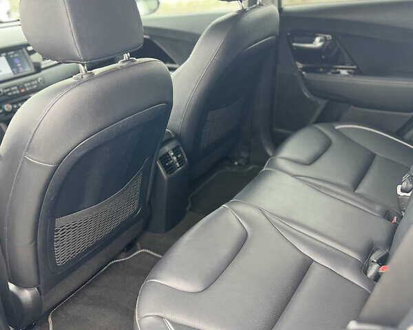 Белый Киа Niro, объемом двигателя 0 л и пробегом 137 тыс. км за 17999 $, фото 29 на Automoto.ua