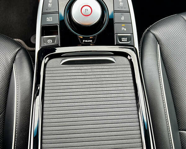 Белый Киа Niro, объемом двигателя 0 л и пробегом 137 тыс. км за 17999 $, фото 41 на Automoto.ua