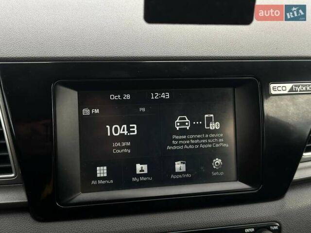 Білий Кіа Niro, об'ємом двигуна 1.58 л та пробігом 134 тис. км за 15999 $, фото 17 на Automoto.ua