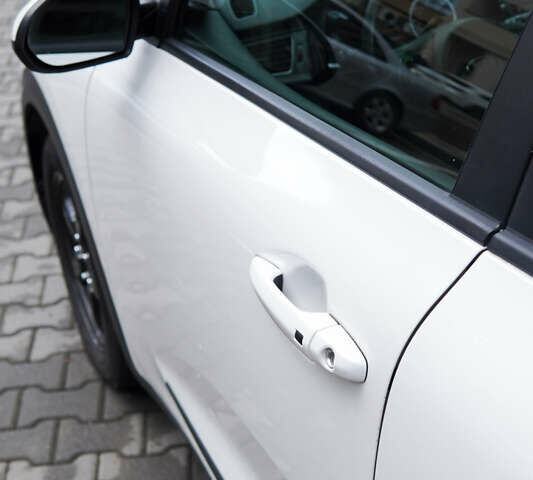 Белый Киа Niro, объемом двигателя 1.58 л и пробегом 325 тыс. км за 13000 $, фото 25 на Automoto.ua