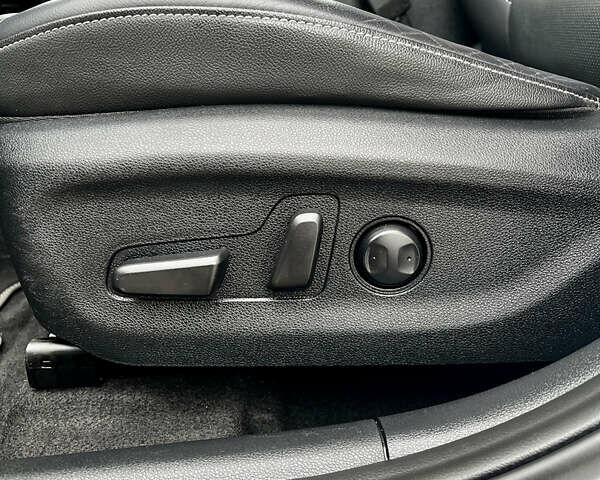 Белый Киа Niro, объемом двигателя 0 л и пробегом 137 тыс. км за 17999 $, фото 39 на Automoto.ua