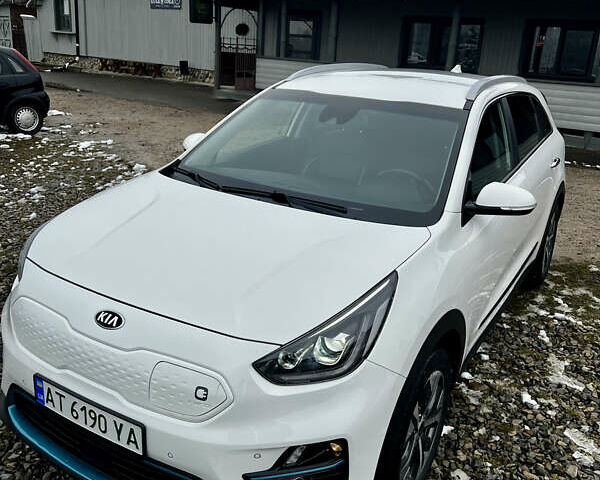 Белый Киа Niro, объемом двигателя 0 л и пробегом 137 тыс. км за 17999 $, фото 19 на Automoto.ua