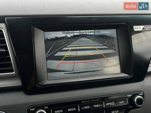 Білий Кіа Niro, об'ємом двигуна 1.58 л та пробігом 134 тис. км за 15999 $, фото 20 на Automoto.ua
