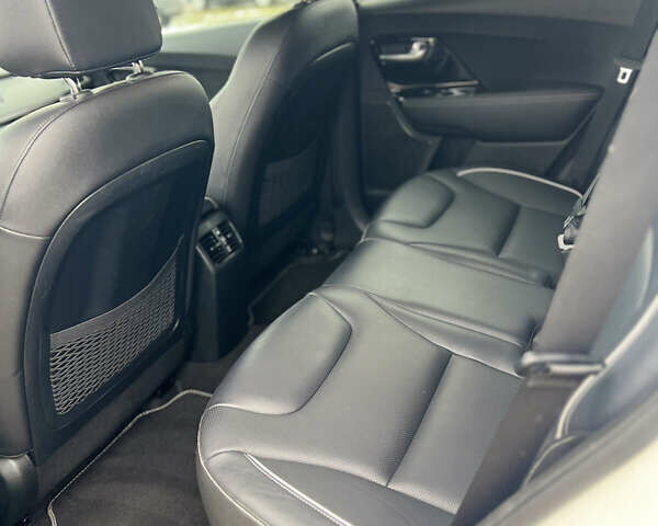 Белый Киа Niro, объемом двигателя 0 л и пробегом 137 тыс. км за 17999 $, фото 28 на Automoto.ua