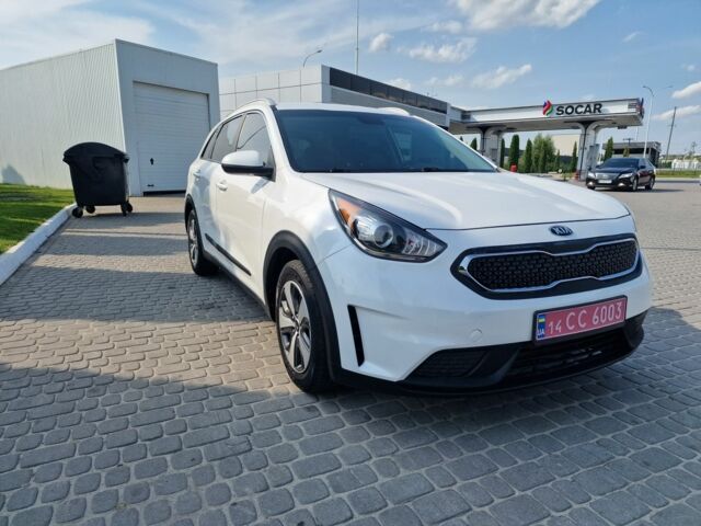 Белый Киа Niro, объемом двигателя 1.6 л и пробегом 170 тыс. км за 13500 $, фото 6 на Automoto.ua