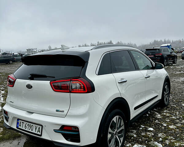 Белый Киа Niro, объемом двигателя 0 л и пробегом 137 тыс. км за 17999 $, фото 14 на Automoto.ua