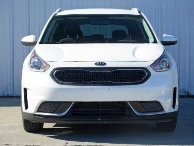 Белый Киа Niro, объемом двигателя 1.6 л и пробегом 50 тыс. км за 9000 $, фото 1 на Automoto.ua