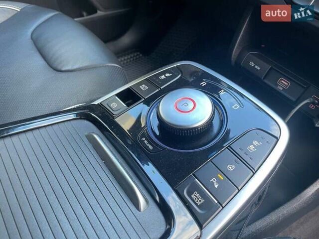 Белый Киа Niro, объемом двигателя 0 л и пробегом 95 тыс. км за 17850 $, фото 39 на Automoto.ua