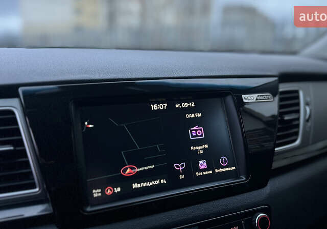 Білий Кіа Niro, об'ємом двигуна 0 л та пробігом 124 тис. км за 16999 $, фото 26 на Automoto.ua
