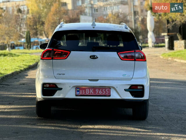 Белый Киа Niro, объемом двигателя 0 л и пробегом 147 тыс. км за 18500 $, фото 6 на Automoto.ua