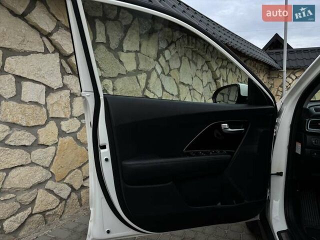 Киа Niro 2019 в Львове на Automoto.ua Белый Киа Niro, объемом двигателя 0 л и пробегом 97 тыс. км за 19000 $, фото 35 на Automoto.ua