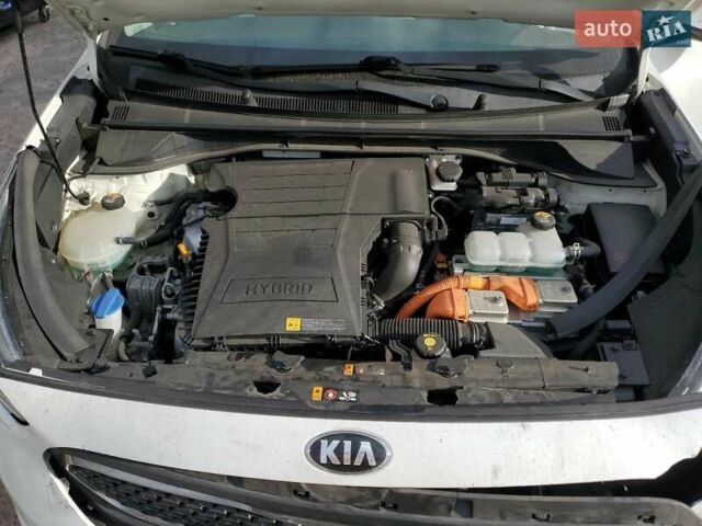 Киа Niro 2019 в Львове на Automoto.ua Белый Киа Niro, объемом двигателя 1.58 л и пробегом 86 тыс. км за 3500 $, фото 11 на Automoto.ua