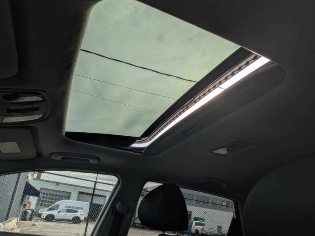 Білий Кіа Niro, об'ємом двигуна 0 л та пробігом 42 тис. км за 9800 $, фото 8 на Automoto.ua