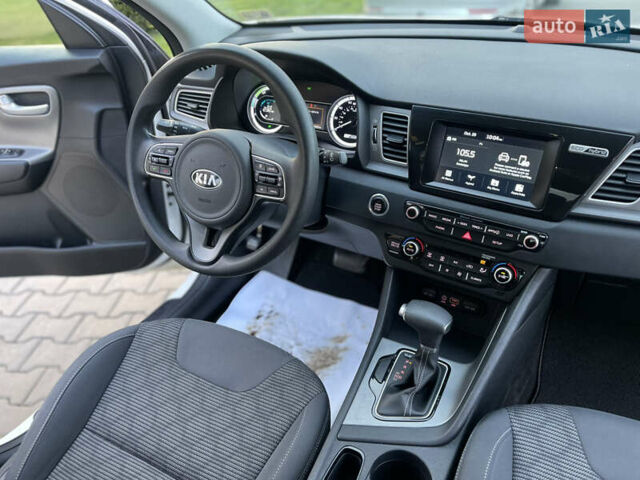 Киа Niro 2019 в Луцке на Automoto.ua Белый Киа Niro, объемом двигателя 1.58 л и пробегом 212 тыс. км за 15999 $, фото 21 на Automoto.ua