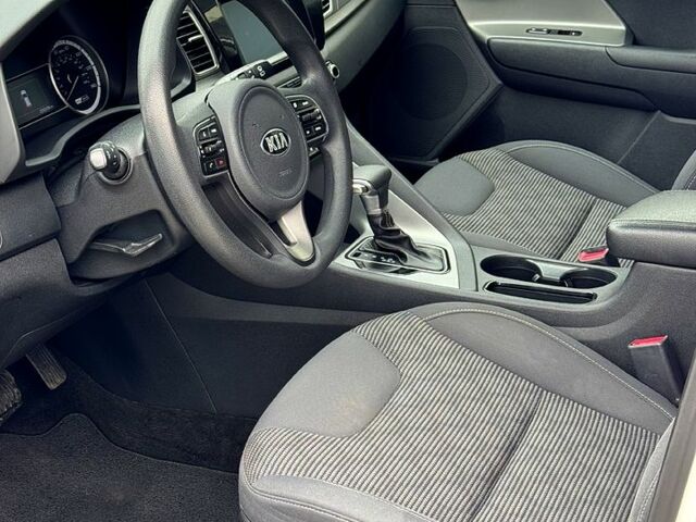 Киа Niro 2019 в Хмельницком на Automoto.ua Белый Киа Niro, объемом двигателя 1.6 л и пробегом 325 тыс. км за 13600 $, фото 7 на Automoto.ua