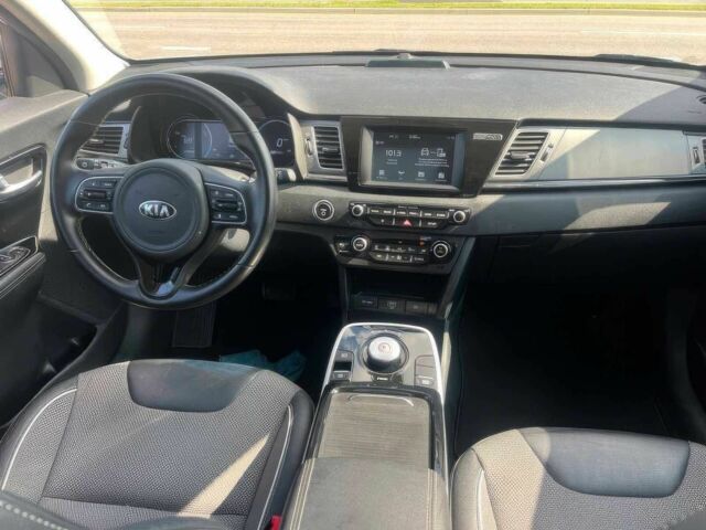 Белый Киа Niro, объемом двигателя 0 л и пробегом 70 тыс. км за 11399 $, фото 10 на Automoto.ua
