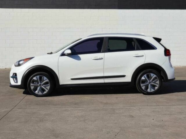 Білий Кіа Niro, об'ємом двигуна 0 л та пробігом 46 тис. км за 14150 $, фото 3 на Automoto.ua