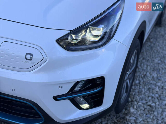 Белый Киа Niro, объемом двигателя 0 л и пробегом 210 тыс. км за 15900 $, фото 23 на Automoto.ua