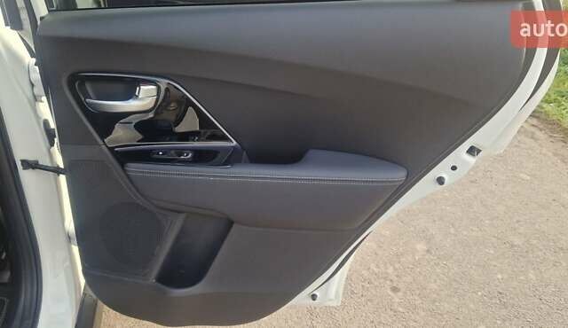 Киа Niro 2019 в Дубно на Automoto.ua Белый Киа Niro, объемом двигателя 0 л и пробегом 173 тыс. км за 17400 $, фото 30 на Automoto.ua