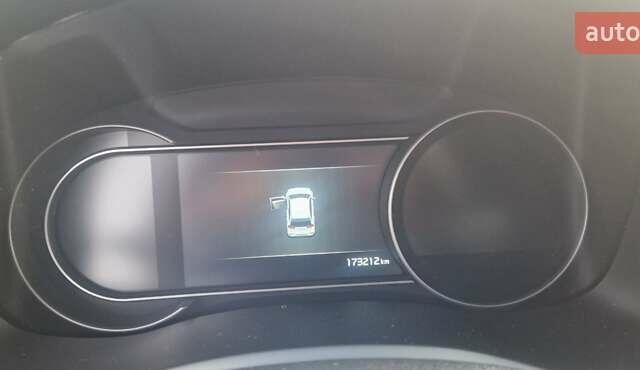 Киа Niro 2019 в Дубно на Automoto.ua Белый Киа Niro, объемом двигателя 0 л и пробегом 173 тыс. км за 17400 $, фото 23 на Automoto.ua