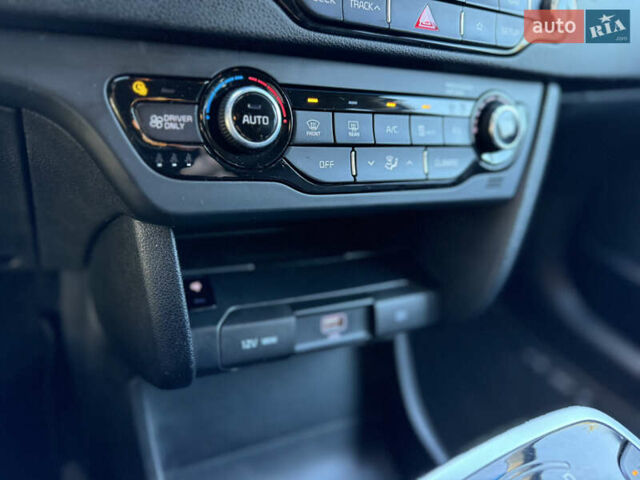 Белый Киа Niro, объемом двигателя 0 л и пробегом 147 тыс. км за 18500 $, фото 28 на Automoto.ua
