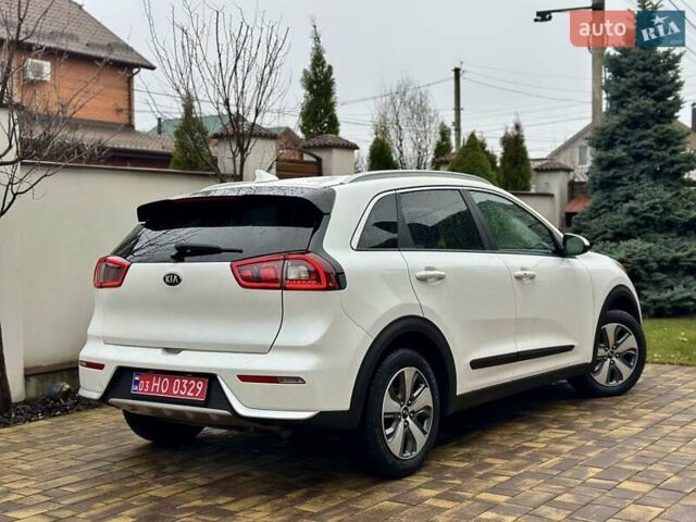 Белый Киа Niro, объемом двигателя 1.6 л и пробегом 213 тыс. км за 16500 $, фото 24 на Automoto.ua