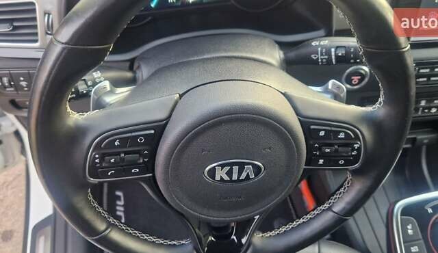 Киа Niro 2019 в Дубно на Automoto.ua Белый Киа Niro, объемом двигателя 0 л и пробегом 173 тыс. км за 17400 $, фото 19 на Automoto.ua