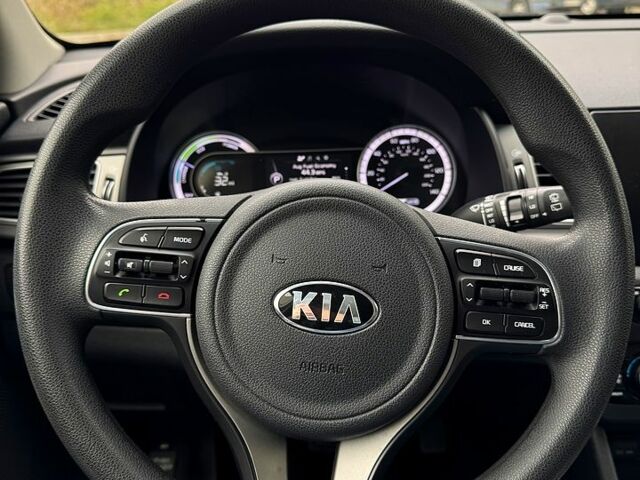 Киа Niro 2019 в Хмельницком на Automoto.ua Белый Киа Niro, объемом двигателя 1.6 л и пробегом 325 тыс. км за 13600 $, фото 9 на Automoto.ua