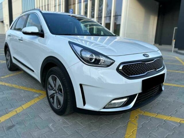 Белый Киа Niro, объемом двигателя 0 л и пробегом 91 тыс. км за 11300 $, фото 2 на Automoto.ua
