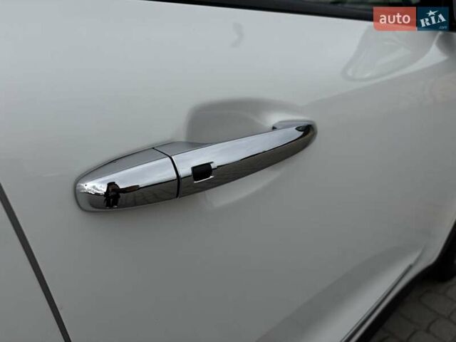 Киа Niro 2019 в Львове на Automoto.ua Белый Киа Niro, объемом двигателя 0 л и пробегом 97 тыс. км за 19000 $, фото 18 на Automoto.ua