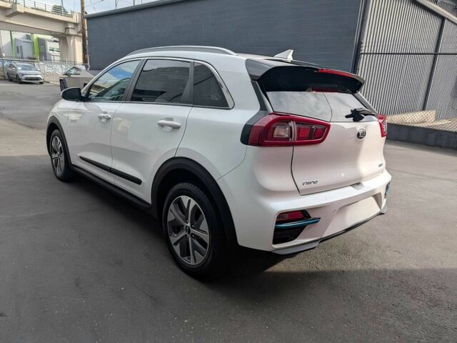 Белый Киа Niro, объемом двигателя 0 л и пробегом 39 тыс. км за 8700 $, фото 6 на Automoto.ua