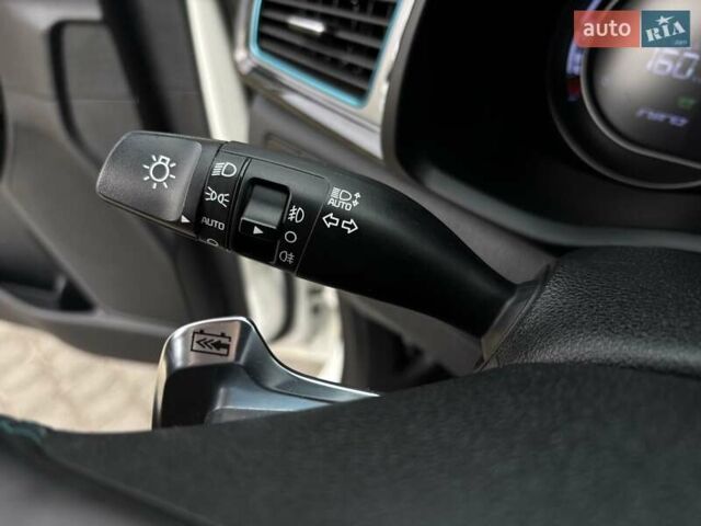 Белый Киа Niro, объемом двигателя 0 л и пробегом 100 тыс. км за 18999 $, фото 40 на Automoto.ua