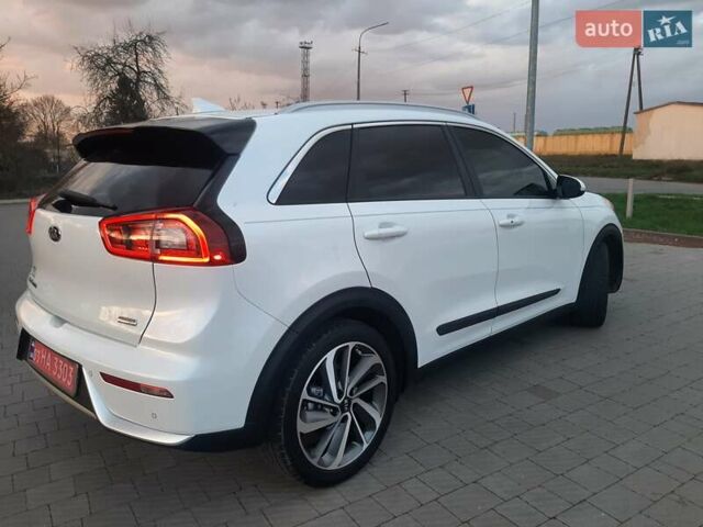 Белый Киа Niro, объемом двигателя 1.58 л и пробегом 188 тыс. км за 17100 $, фото 44 на Automoto.ua