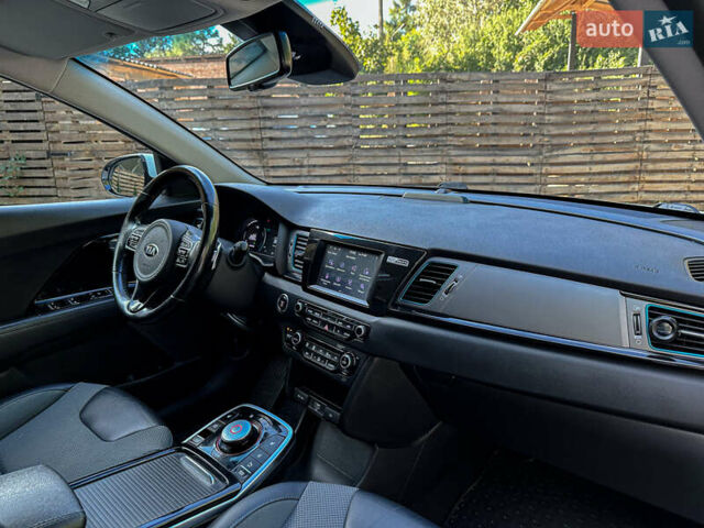 Білий Кіа Niro, об'ємом двигуна 0 л та пробігом 204 тис. км за 17800 $, фото 111 на Automoto.ua