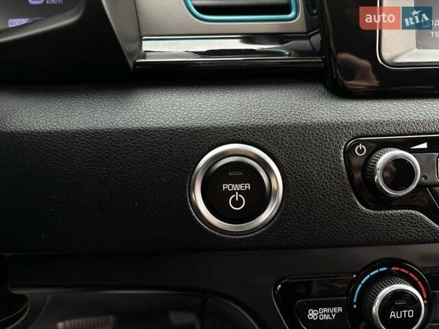 Белый Киа Niro, объемом двигателя 0 л и пробегом 100 тыс. км за 18999 $, фото 46 на Automoto.ua