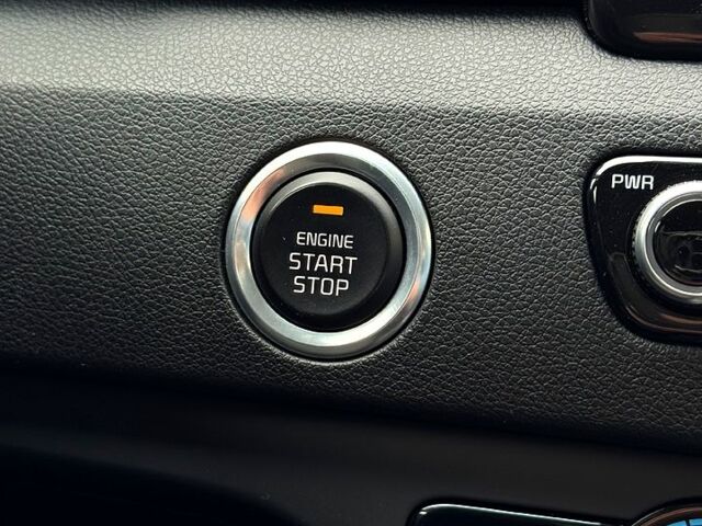 Киа Niro 2019 в Хмельницком на Automoto.ua Белый Киа Niro, объемом двигателя 1.6 л и пробегом 325 тыс. км за 13600 $, фото 13 на Automoto.ua