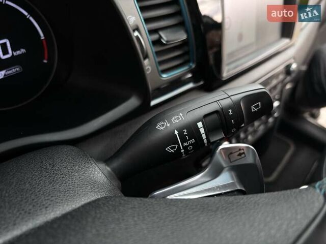 Белый Киа Niro, объемом двигателя 0 л и пробегом 100 тыс. км за 18999 $, фото 45 на Automoto.ua