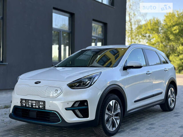 Белый Киа Niro, объемом двигателя 0 л и пробегом 155 тыс. км за 19000 $, фото 5 на Automoto.ua