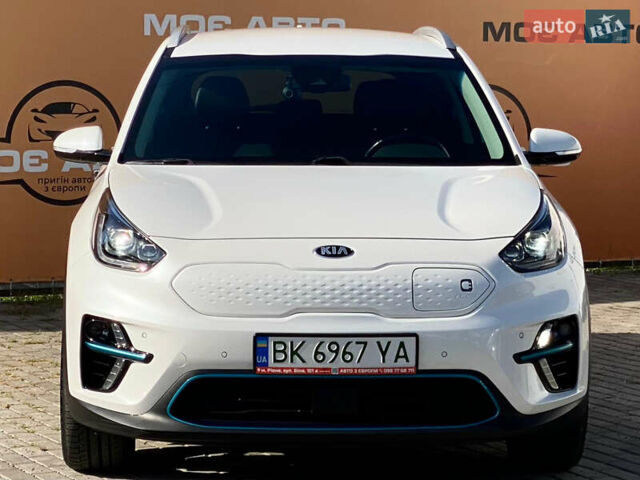 Белый Киа Niro, объемом двигателя 0 л и пробегом 70 тыс. км за 18850 $, фото 1 на Automoto.ua