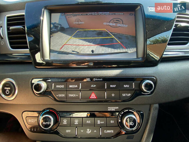 Белый Киа Niro, объемом двигателя 0 л и пробегом 70 тыс. км за 18850 $, фото 12 на Automoto.ua