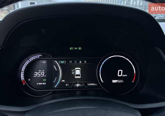 Білий Кіа Niro, об'ємом двигуна 0 л та пробігом 124 тис. км за 16999 $, фото 40 на Automoto.ua