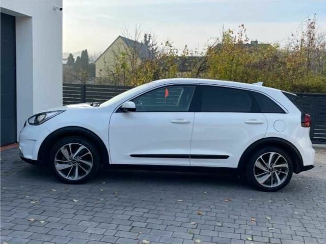 Киа Niro 2019 в Киеве на Automoto.ua Белый Киа Niro, объемом двигателя 1.6 л и пробегом 114 тыс. км за 11400 $, фото 7 на Automoto.ua